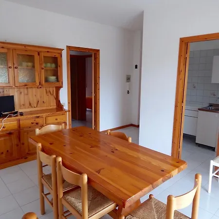 N14 Trilocale Con Terrazzo Апартаменты